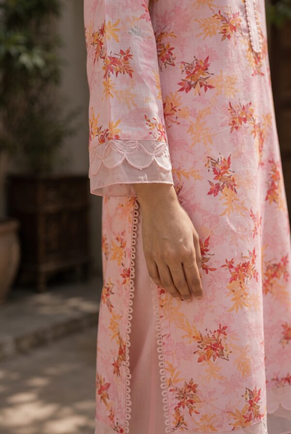3 Women Clothing_0114